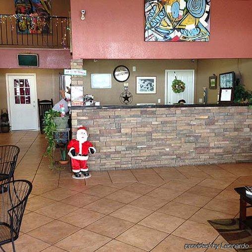 Inn Of Ювалде Екстериор снимка